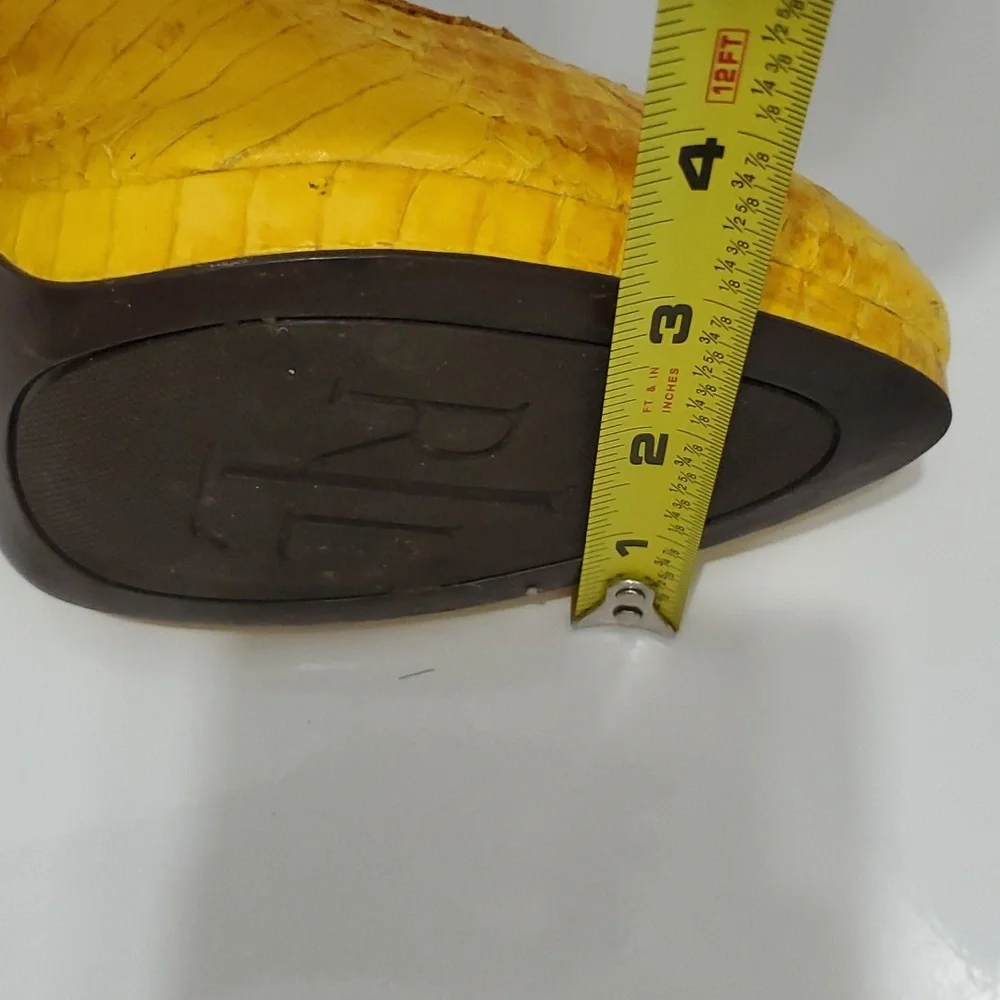 Ralph Lauren reptile shoes. Kailee stiletto pumps. Size 9B. - Picture 13 of 13